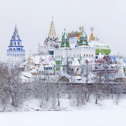 Izmailovo Kremlin and Market Heritage Tour with Matryoshka Class